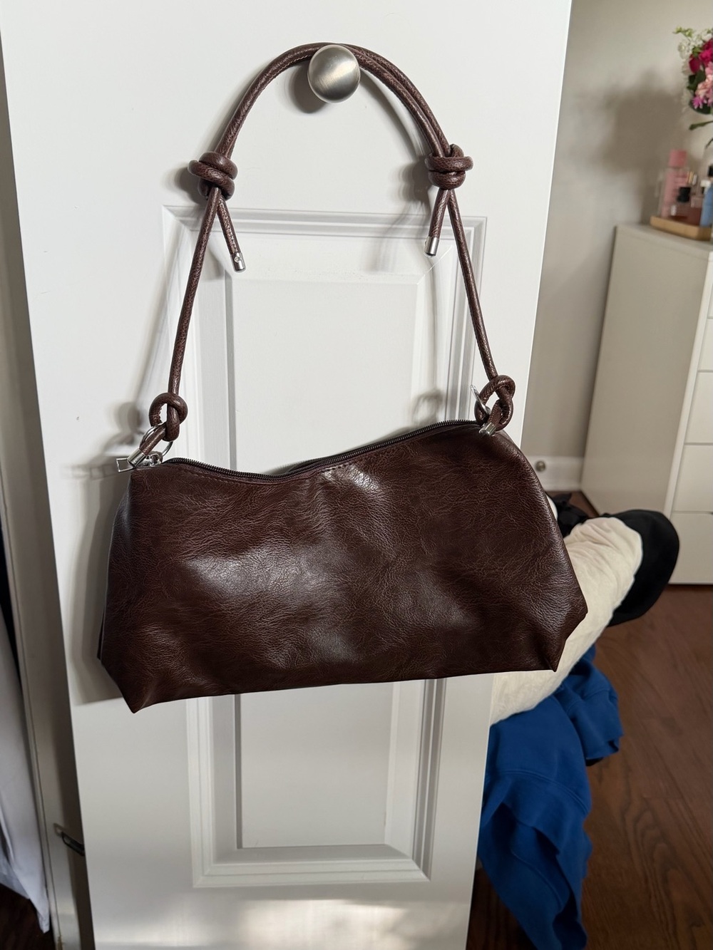 Classic Women's Shoulder Bag in Dark Brown